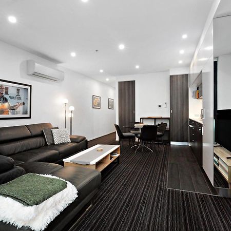 Modern Quiet 1 & 2 Bed Apt Opposite Albert Park Melbourne Bagian luar foto