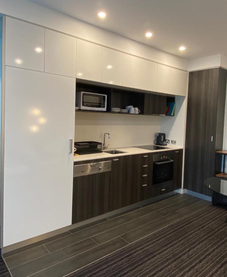 Modern Quiet 1 & 2 Bed Apt Opposite Albert Park Melbourne Bagian luar foto