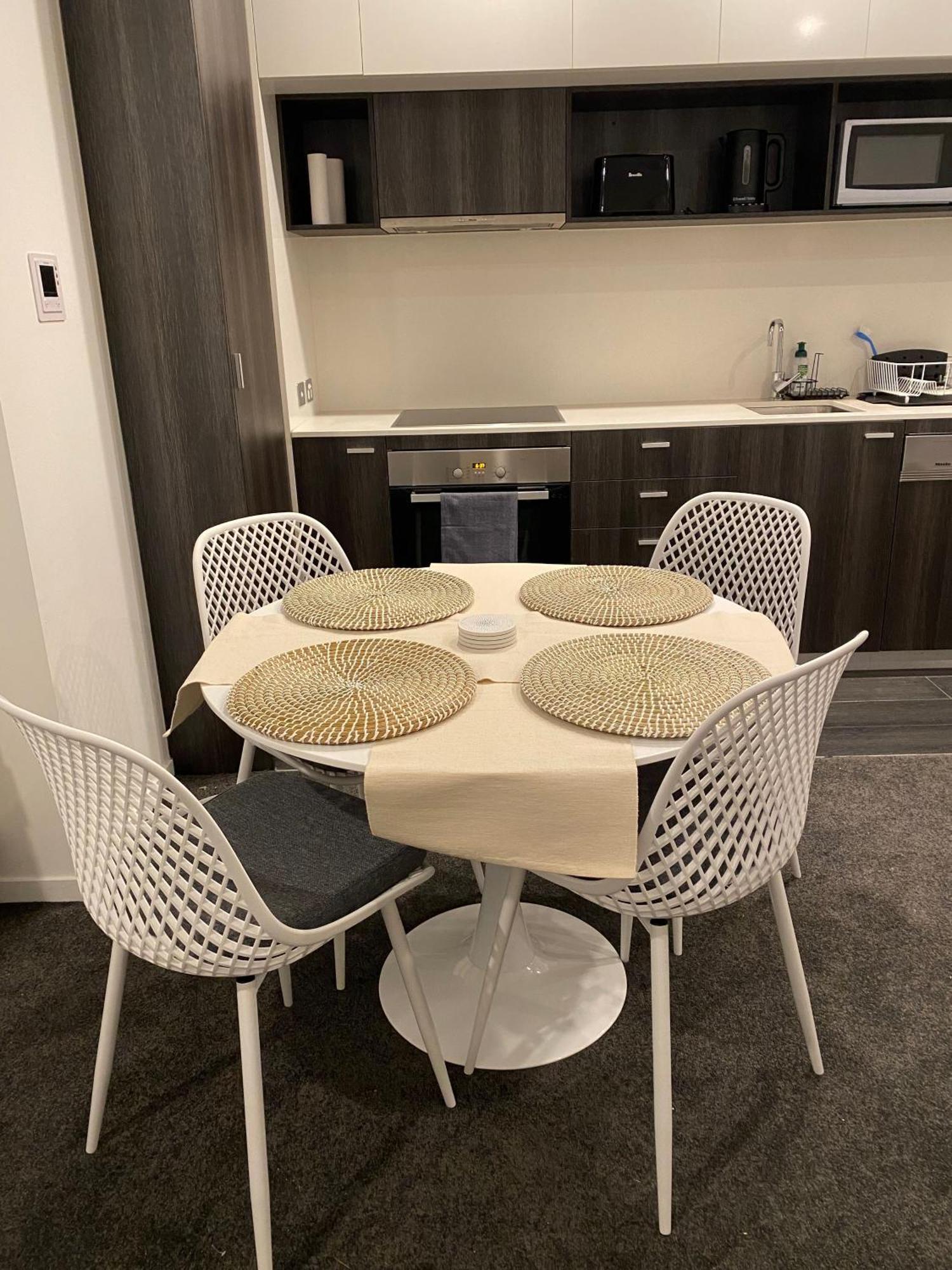 Modern Quiet 1 & 2 Bed Apt Opposite Albert Park Melbourne Bagian luar foto