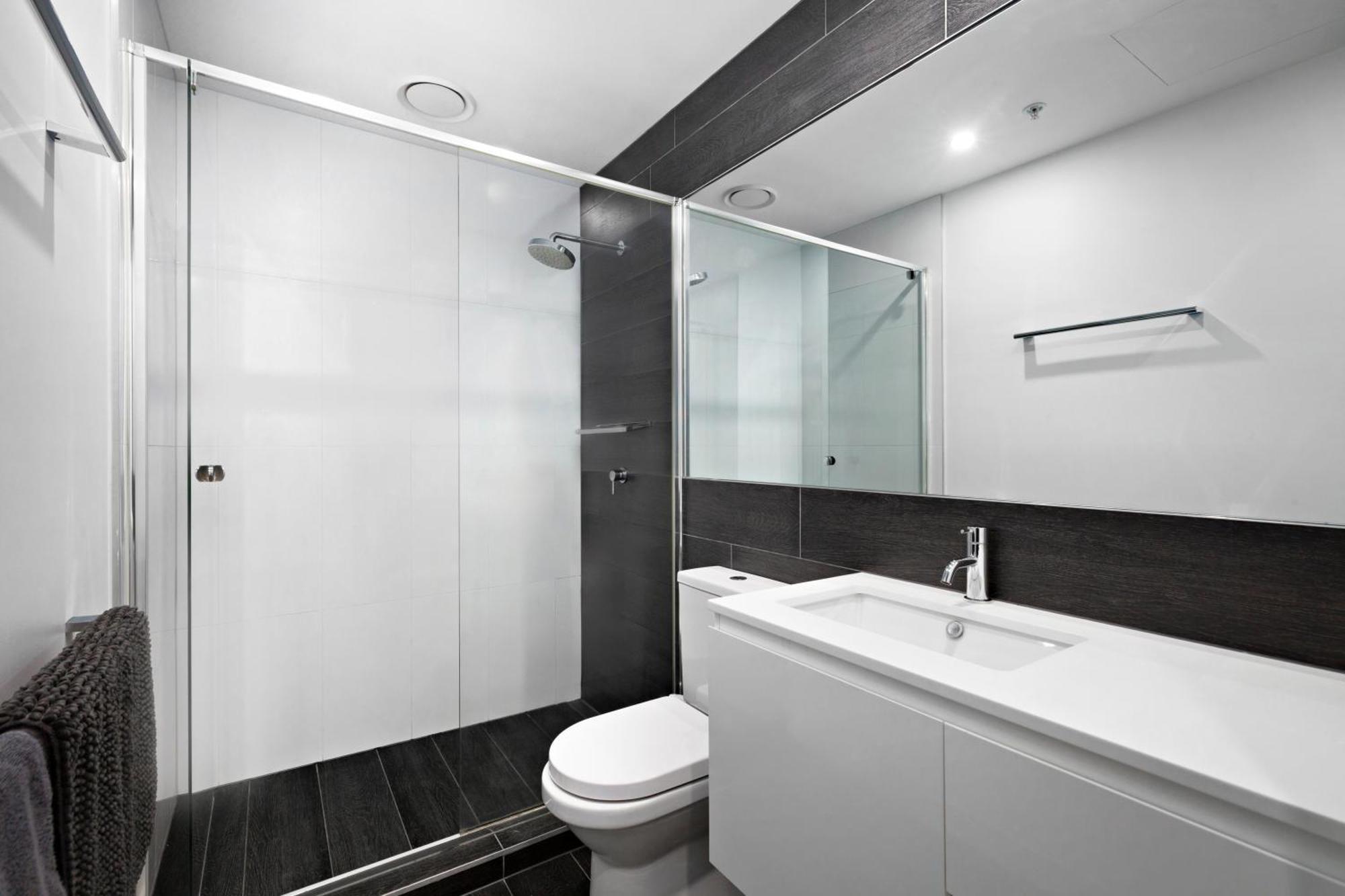 Modern Quiet 1 & 2 Bed Apt Opposite Albert Park Melbourne Bagian luar foto